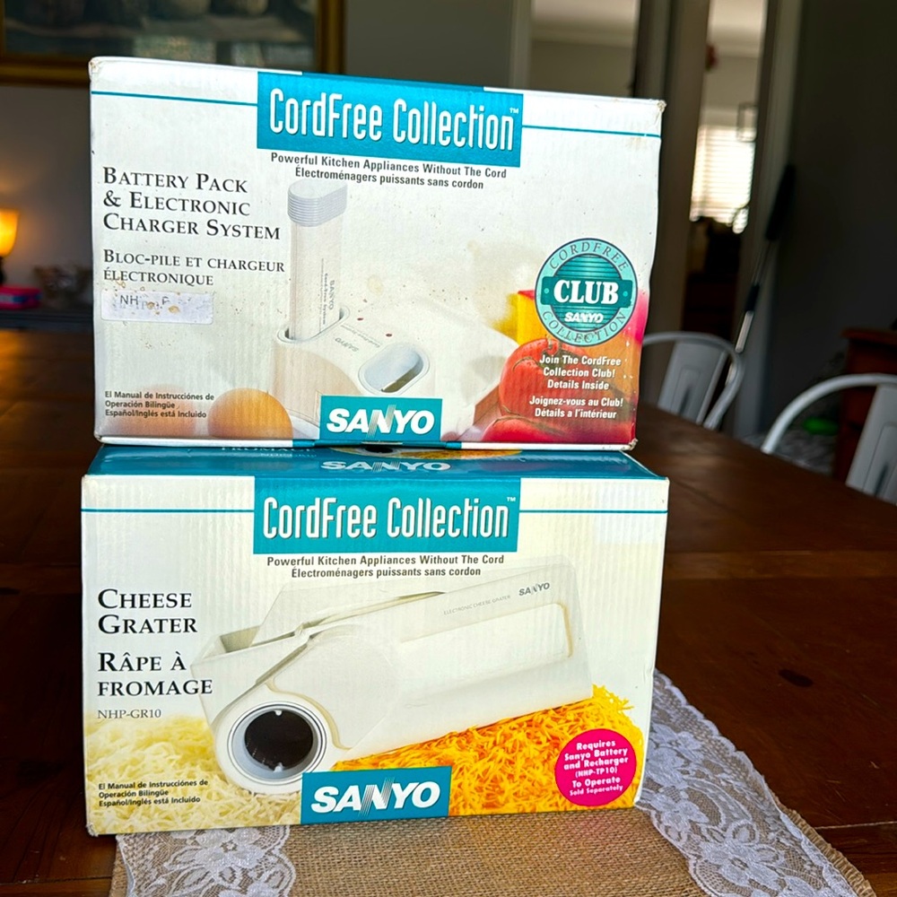 Sanyo CordFree Collection Battery Pack & Electronic Charger and Cheese Grater